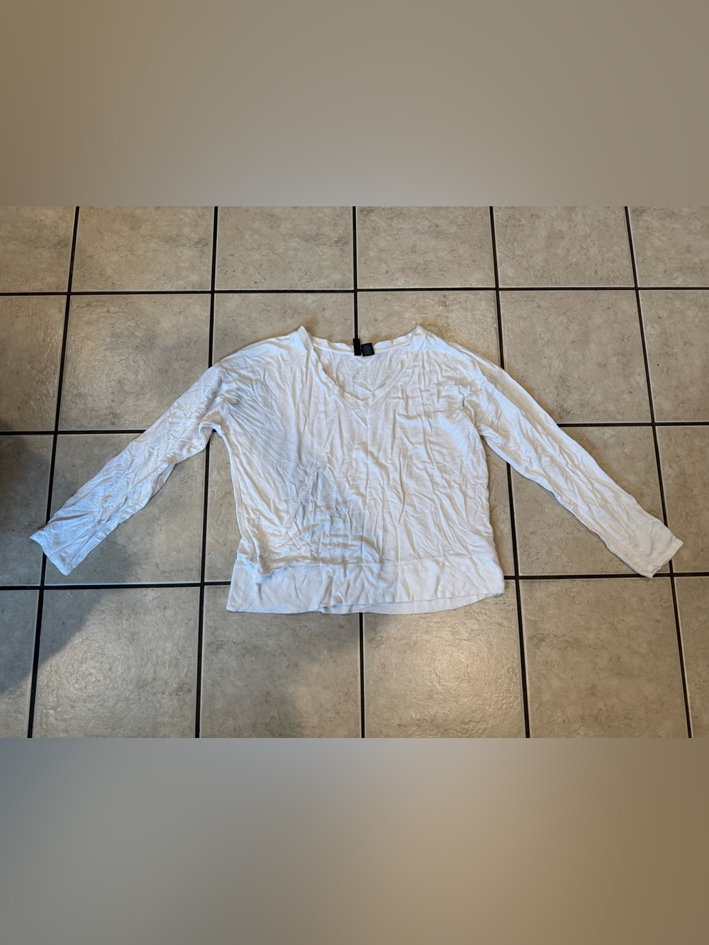 Women's White V-Neck Lightweight Long Sleeve Top